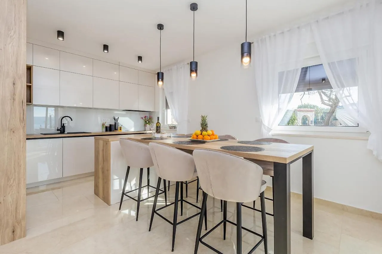 Holiday House Villa Andro Pinezici  Pinezici (Krk)
