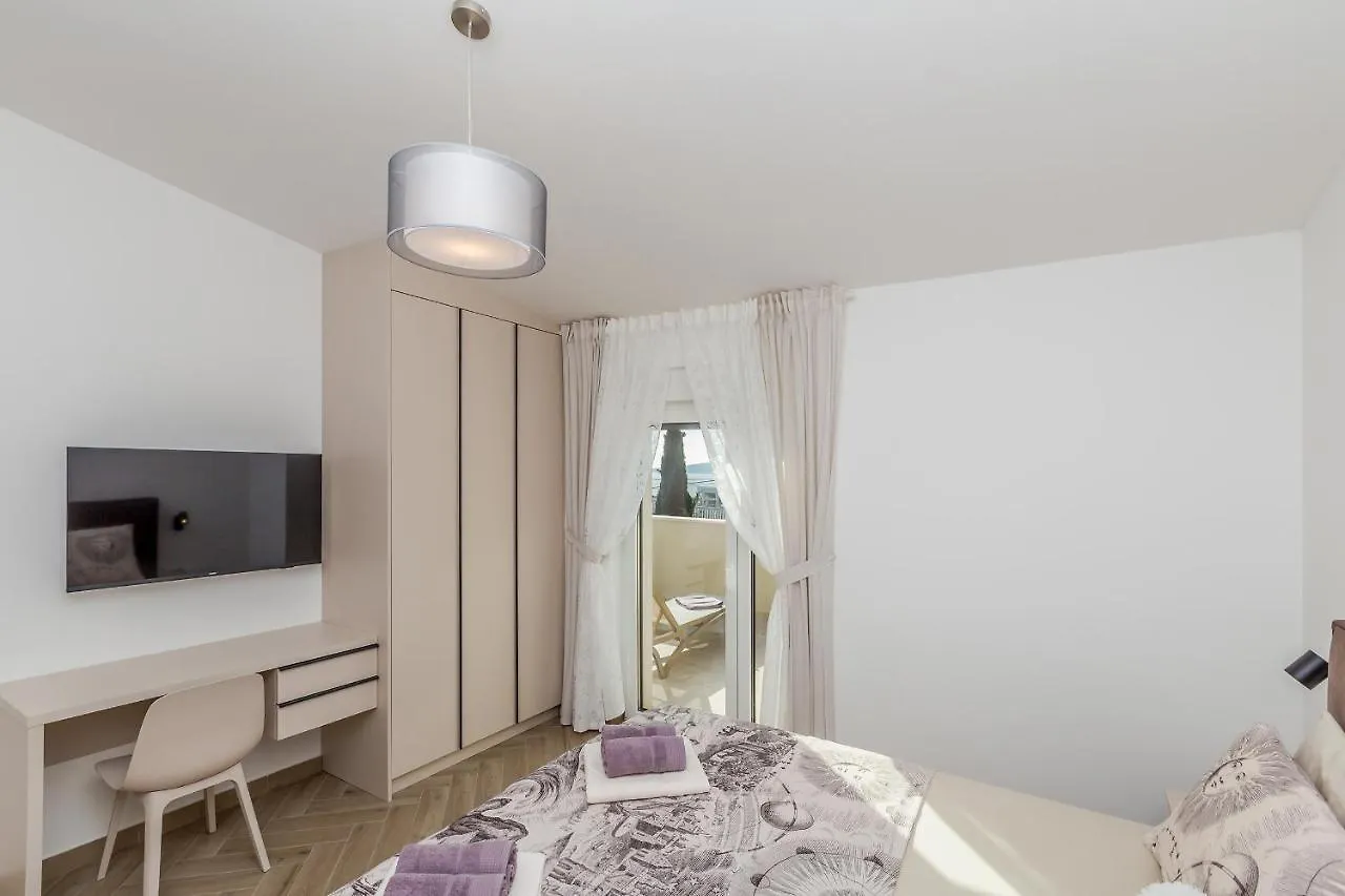 Holiday home Holiday House Villa Andro Pinezici  Croatia