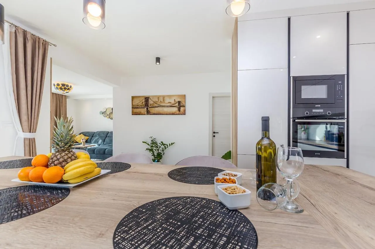 Holiday home Holiday House Villa Andro Pinezici  Croatia