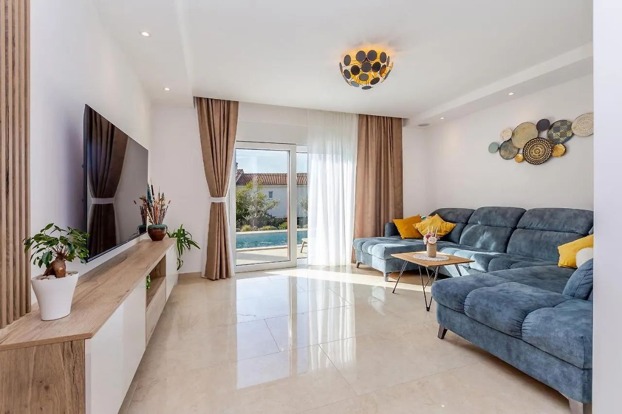 Holiday home Holiday House Villa Andro Pinezici