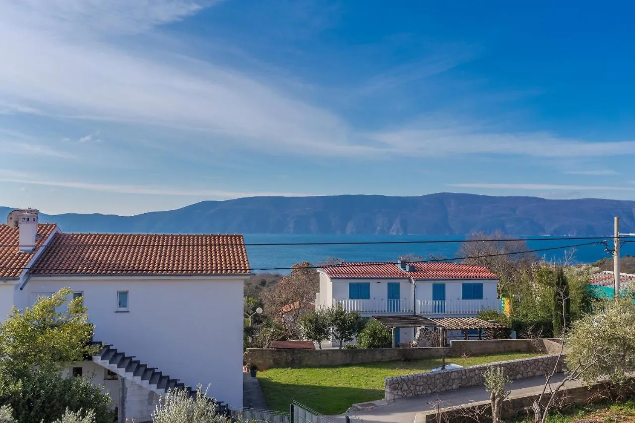 Holiday House Villa Andro Pinezici  0*, Pinezici (Krk) Croatia