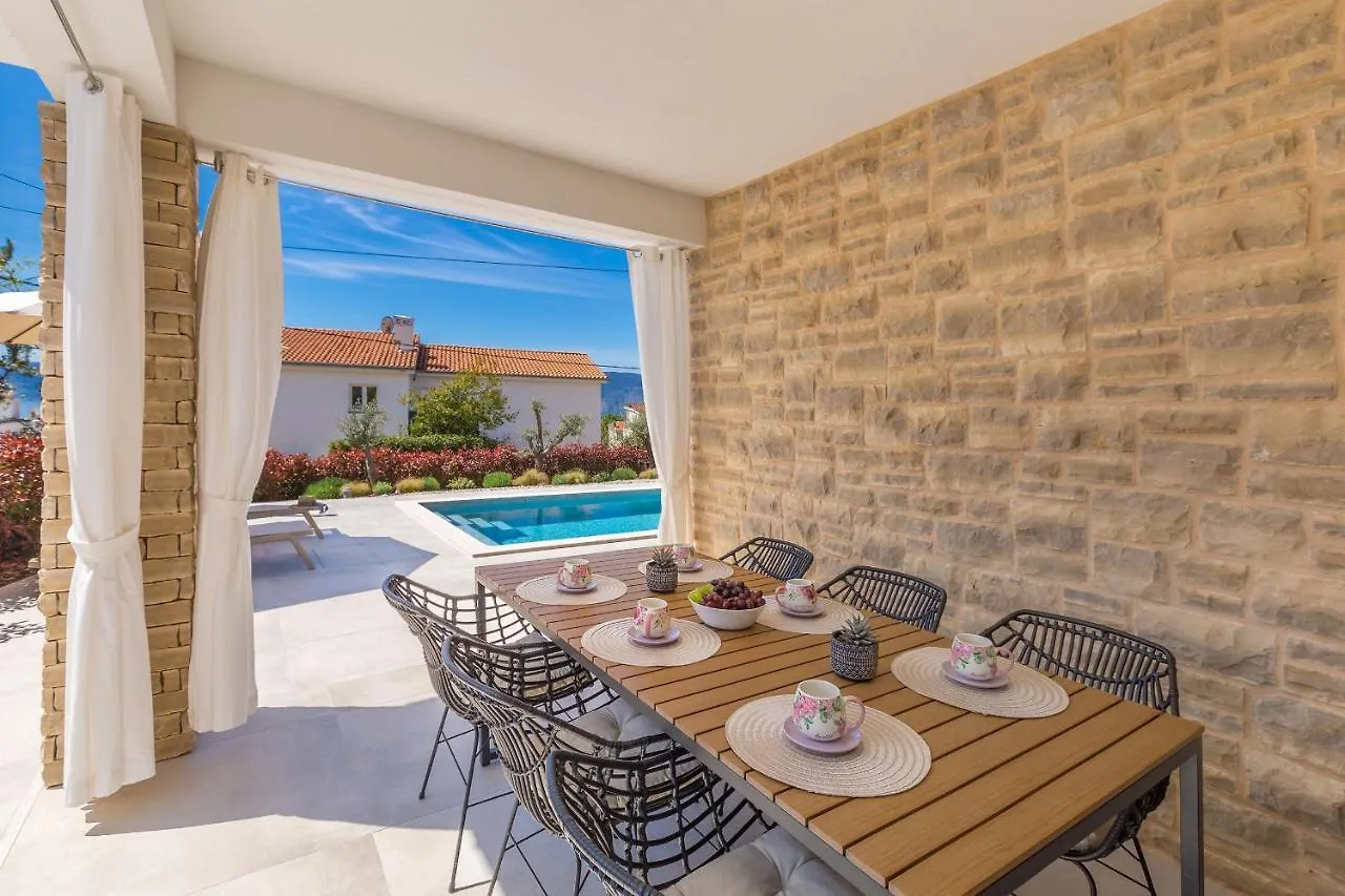 Holiday House Villa Andro Pinezici  Holiday home